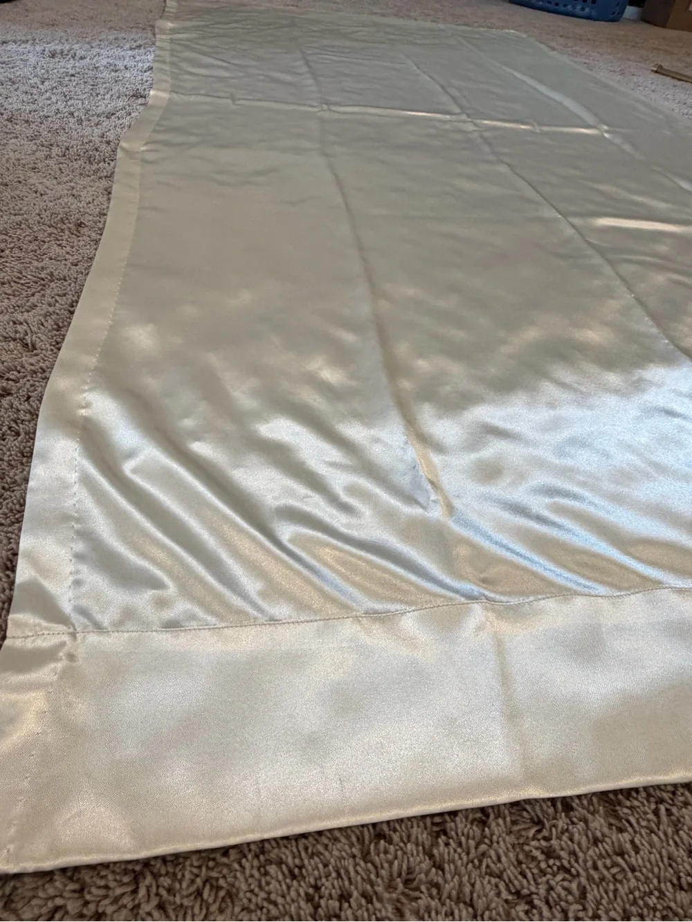 Nicole miller silky satin cream colored curtain panel 84 x 42